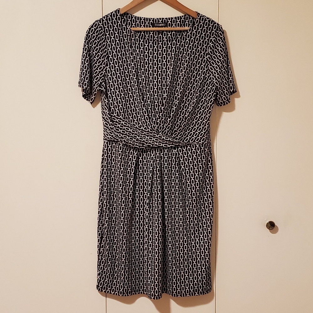 Black and White Dress by Roz & Ali sz L